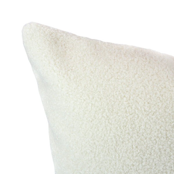 Cushion model: COMMONS-White-03