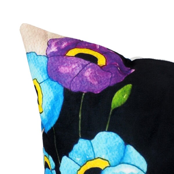 Cushion model: FEMININE-ART-A-03