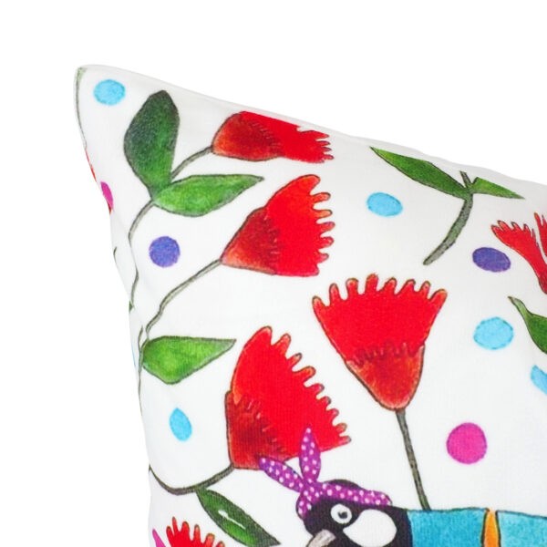 Cushion model: FEMININE-ART-C-03