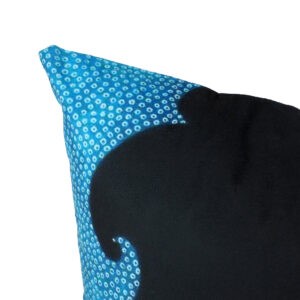 Cushion model: FEMININE-ART-G-03