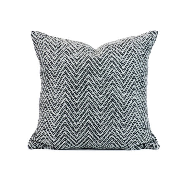 Cushion model: Peakwool-01