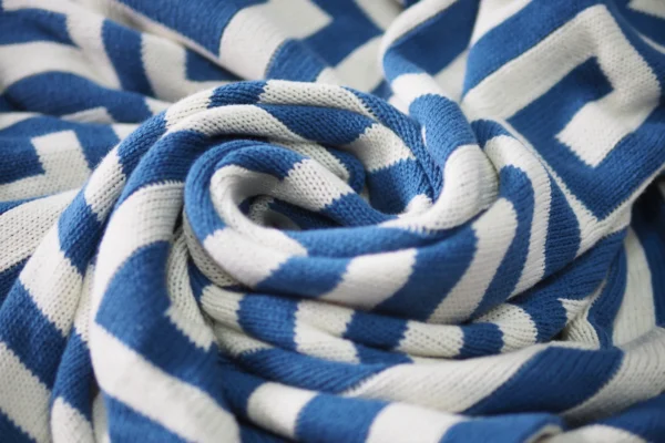 Throw blanket model: Blue Fence