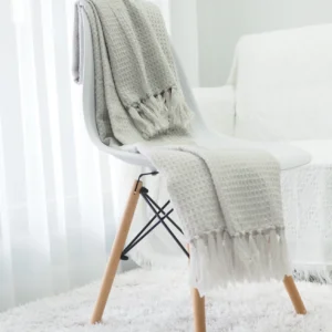 Throw blanket model: Furrow Light Grey