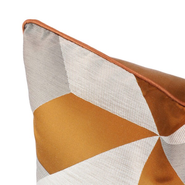Cushion model: Spatial-03