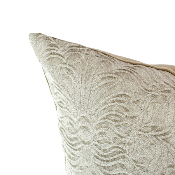 Cushion model: MALIKA-Brown-03