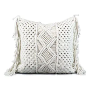 Cushion model: Boho-Boutique-Bracelet-01