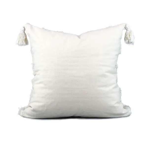 Cushion model: NordicBeige-3Line-02