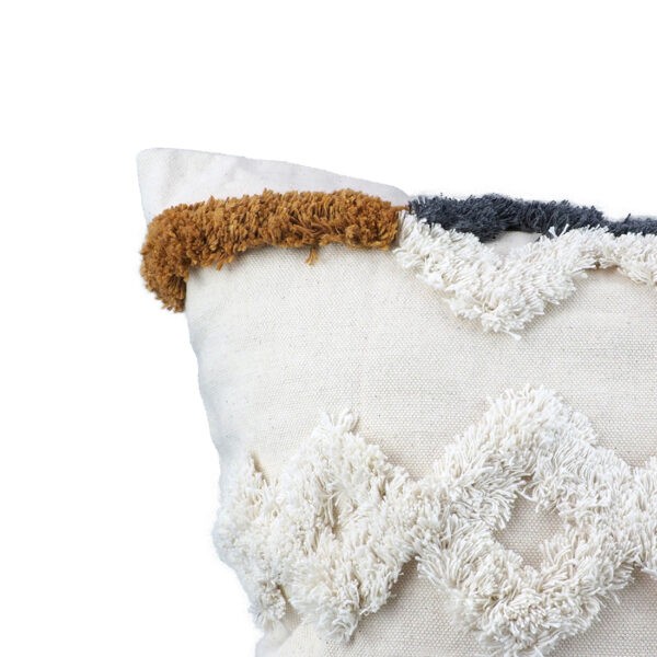 Cushion model: NordicBeige-Cute -45x45-03
